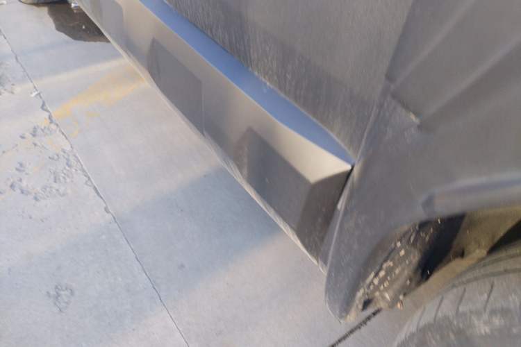 Used iCAR 03 2024 501km Four-wheel Drive Long-Range Advanced Version Right Side Sill