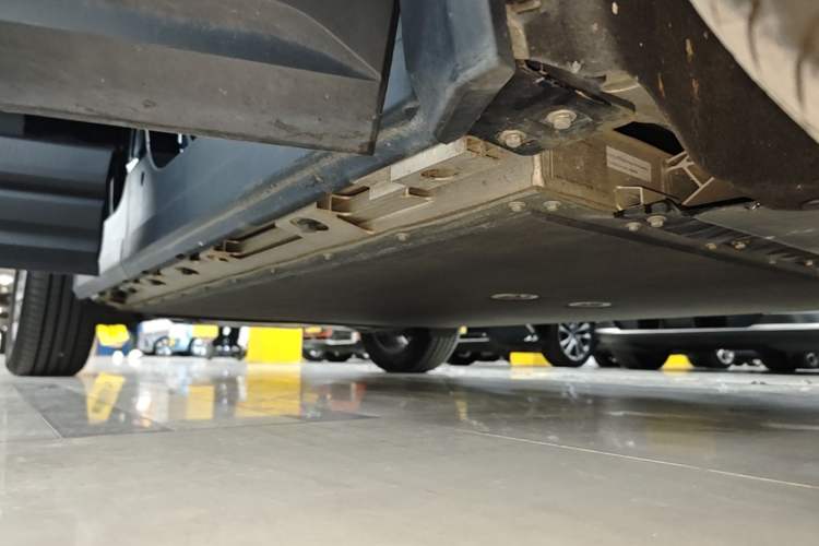 Used iCAR 03 2024 501km Two-Wheel Drive Long-Range Yuechao Edition Right Side Sill