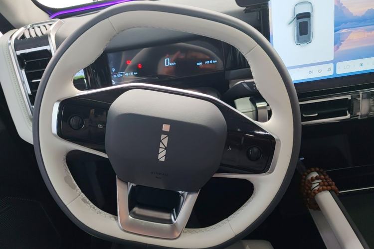 Used iCAR 03 2024 401km Range Two-Wheel Drive Standard Yuechao Version Steering Wheel