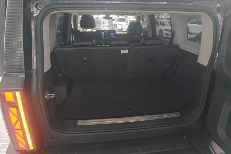 Used iCAR 03 2024 401km Two-Wheel Drive Standard Advanced Version Trunk