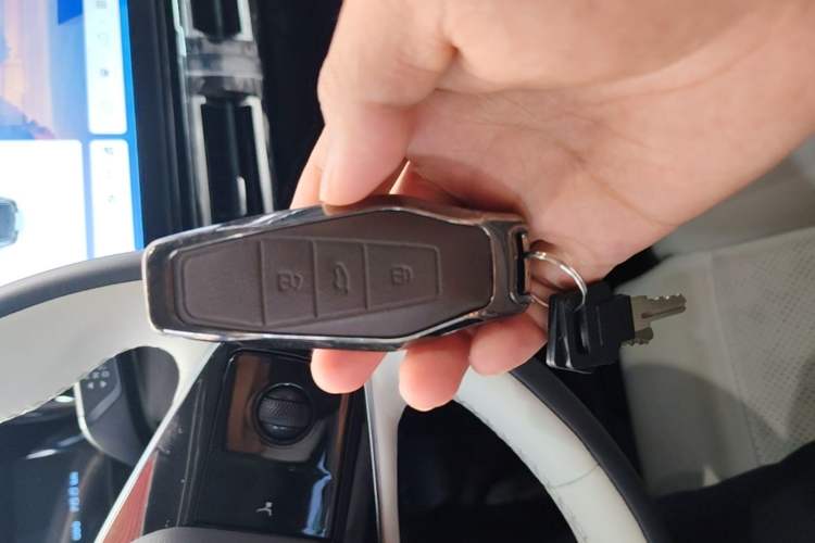 Used iCAR 03 2024 401km Range Two-Wheel Drive Standard Yuechao Version Vehicle Key