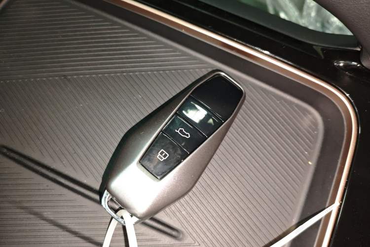 Used iCAR 03  Vehicle Key