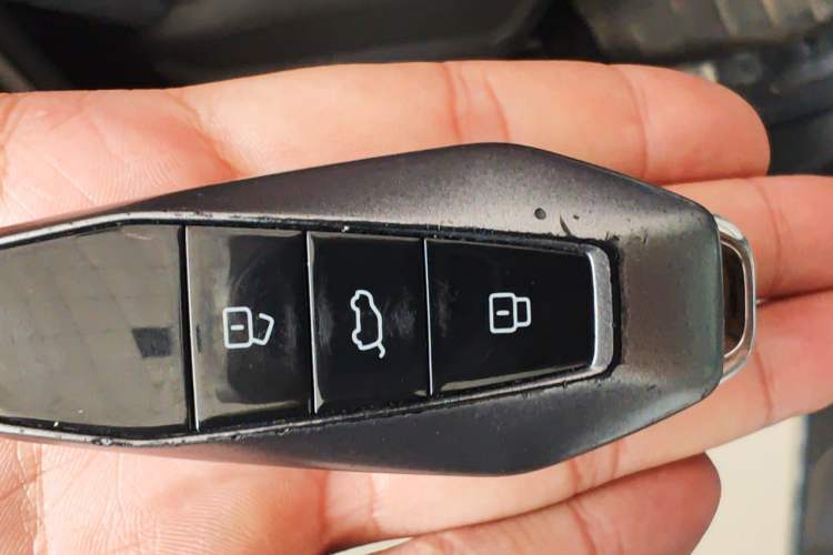 Used iCAR 03 2024 501km Two-Wheel Drive Long-Range Version Vehicle Key