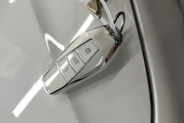 Used iCAR 03 2024 501km Range Four-Wheel Drive Executive Edition Vehicle Key