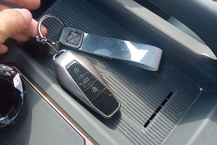 Used iCAR 03 2024 472km Four-Wheel Drive Long-Range Version Vehicle Key