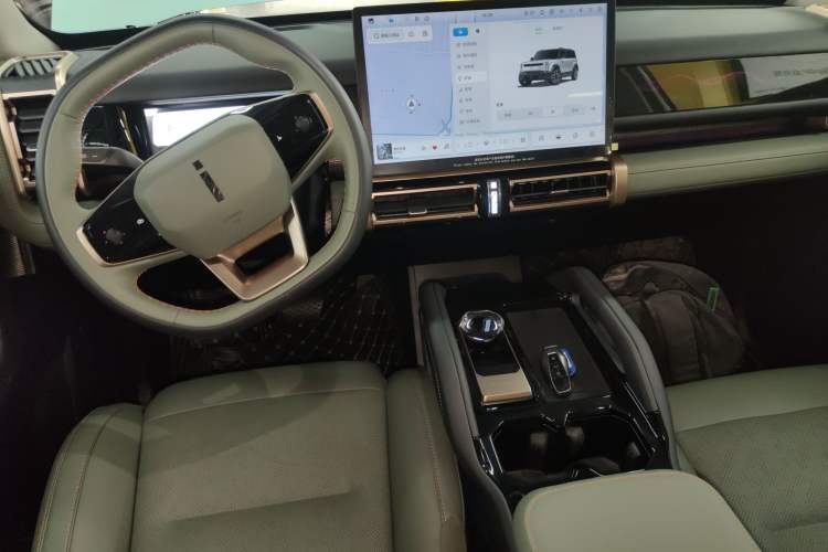 Used iCAR 03 2024 472km Four-Wheel Drive Long-Range Intelligent Advanced Version Center Console