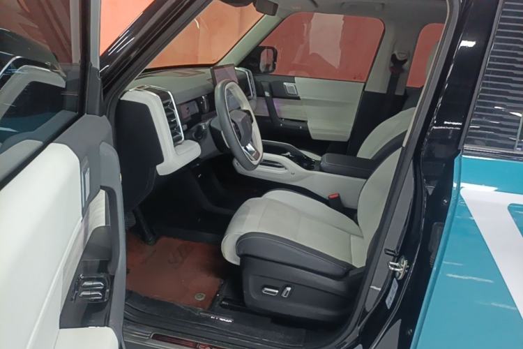 Used iCAR 03 2024 501km Four-wheel Drive Long-Range Advanced Version Driver Seat