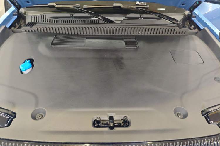 Used iCAR 03 2024 501km Two-Wheel Drive Long-Range Version Engine Bay