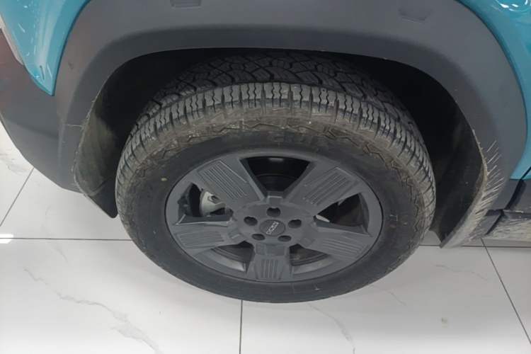 Used iCAR 03 2024 501km Four-wheel Drive Long-Range Advanced Version Exterior 4
