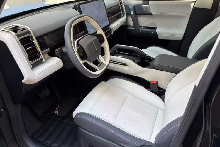 Used iCAR 03 2024 472km Four-Wheel Drive Long-Range Version Interior 2