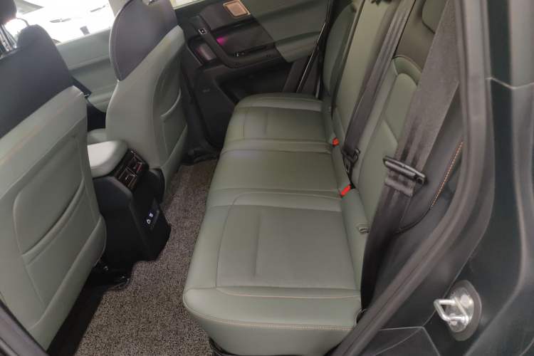 Used iCAR 03 2024 472km Four-Wheel Drive Long-Range Intelligent Advanced Version Left Rear Seat