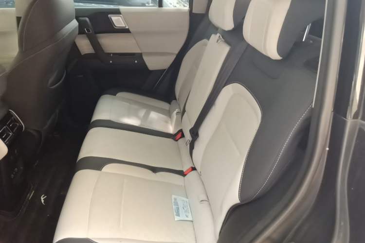 Used iCAR 03 2024 501km Two-Wheel Drive Long-Range Version Left Rear Seat