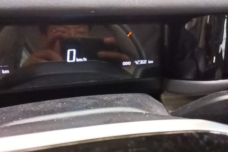 Used iCAR 03 2024 501km Two-Wheel Drive Long-Range Version Odometer Close Up
