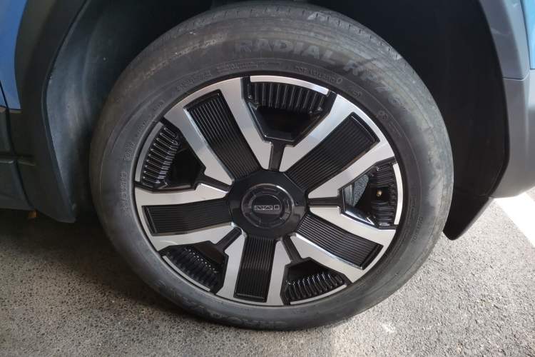Used iCAR 03 2024 472km Four-Wheel Drive Long-Range Version Right Front Wheel Hub