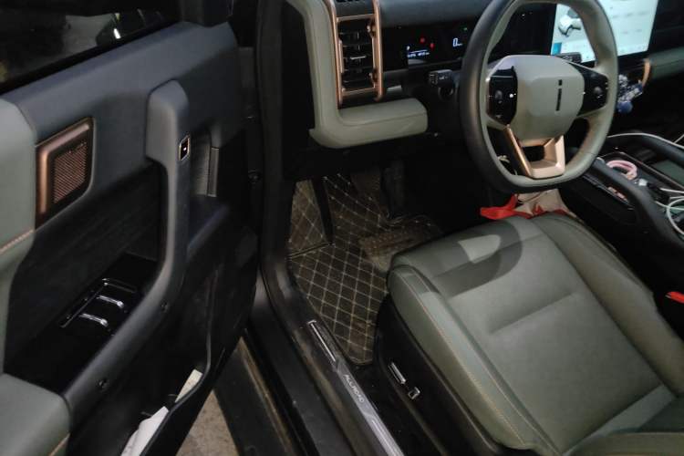 Used iCAR 03 2024 501km Two-Wheel Drive Long-Range Version Driver Seat