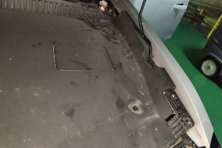 Used iCAR 03 2024 501km Two-Wheel Drive Long-Range Version Engine Bay Left