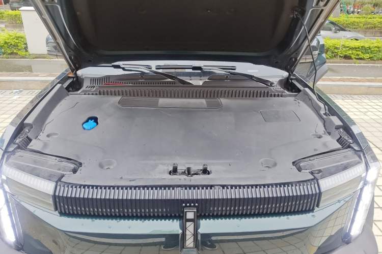 Used iCAR 03 2024 401km Two-Wheel Drive Standard Advanced Version Engine Bay