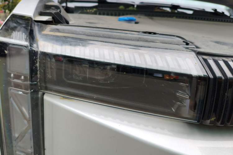 Used iCAR 03 2024 401km Two-Wheel Drive Standard Advanced Version Right Front Headlight