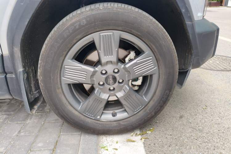 Used iCAR 03 2024 401km Two-Wheel Drive Standard Advanced Version Right Front Wheel Hub