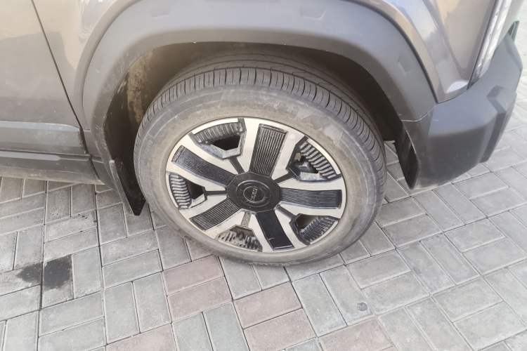 Used iCAR 03 2024 472km Four-Wheel Drive Long-Range Version Right Front Wheel Hub