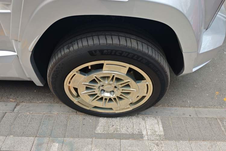 Used iCAR 03 2024 501km Four-wheel Drive Long-range Intelligent Driving Edition Right Front Wheel Hub