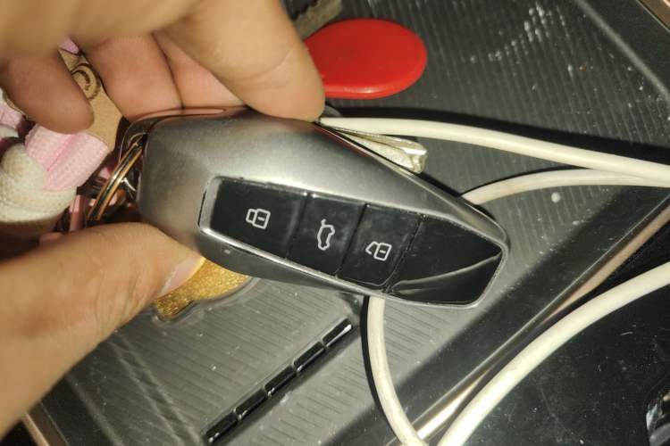 Used iCAR 03 2024 501km Two-Wheel Drive Long-Range Version Vehicle Key