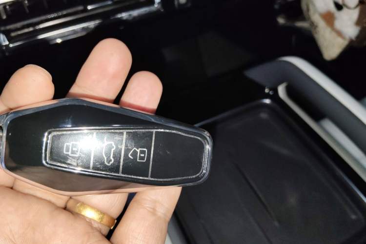 Used iCAR 03 2024 501km Two-Wheel Drive Long-Range Version Vehicle Key