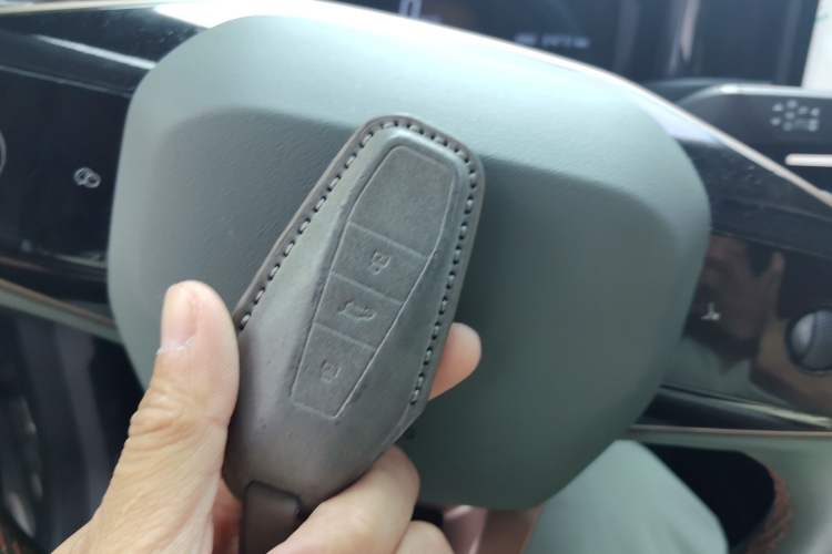 Used iCAR 03 2024 501km Two-Wheel Drive Long-Range Version Vehicle Key