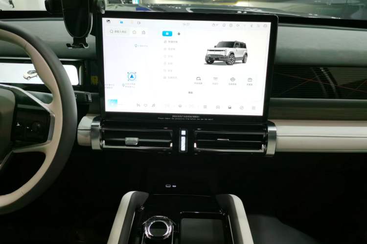 Used iCAR 03 2024 472km Four-Wheel Drive Long-Range Version Audio And AC Panel
