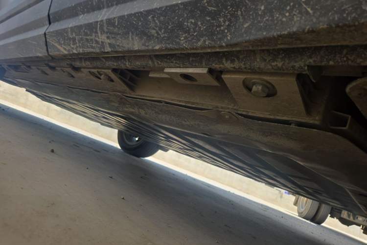 Used iCAR 03 2024 401km Range Two-Wheel Drive Standard Yuechao Version Chassis Rear Left