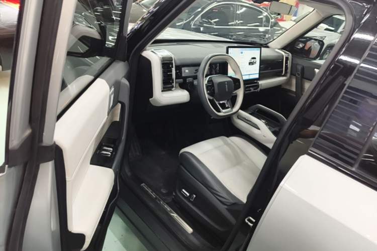 Used iCAR 03 2024 472km Four-Wheel Drive Long-Range Version Driver Seat
