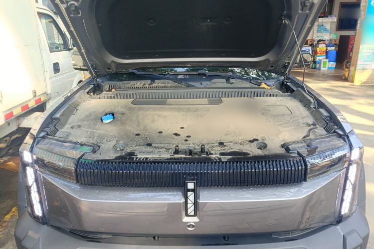 Used iCAR 03 2024 401km Two-Wheel Drive Standard Advanced Version Engine Bay