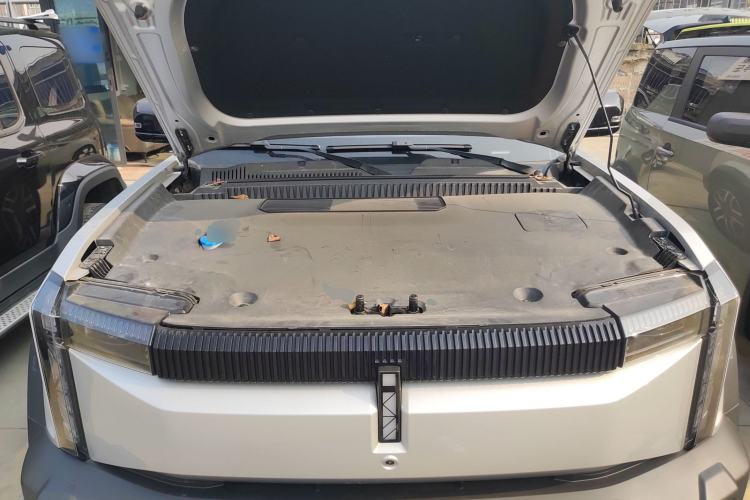 Used iCAR 03 2024 472km Four-Wheel Drive Long-Range Intelligent Advanced Version Engine Bay