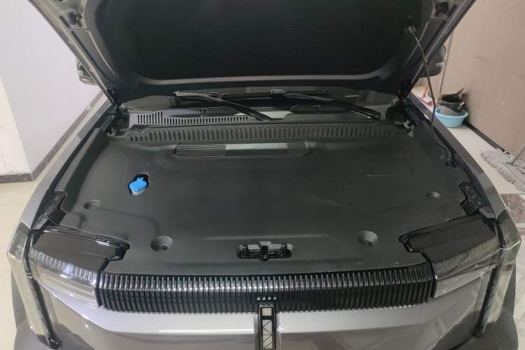 Used iCAR 03 2024 501km Two-Wheel Drive Long-Range Version Engine Bay