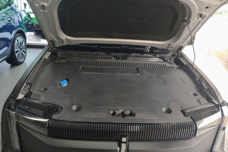Used iCAR 03 2024 501km Four-wheel Drive Long-range Intelligent Driving Edition Engine Bay