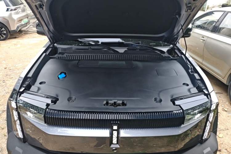 Used iCAR 03 2024 501km Two-Wheel Drive Long-Range Version Engine Bay