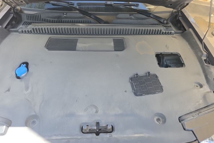 Used iCAR 03 2024 401km Range Two-Wheel Drive Standard Yuechao Version Engine Bay