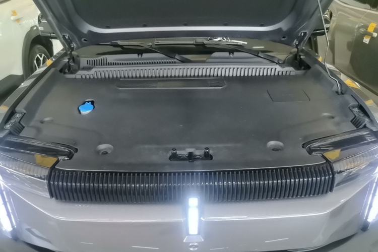 Used iCAR 03 2024 501km Two-Wheel Drive Long-Range Version Engine Bay