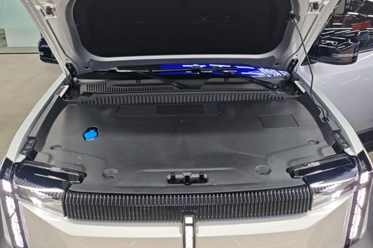 Used iCAR 03 2024 501km Two-Wheel Drive Long-Range Version Engine Bay