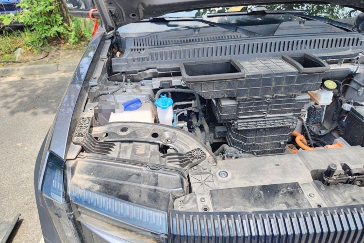 Used iCAR 03 2024 501km Four-wheel Drive Long-Range Advanced Version Engine Bay Right