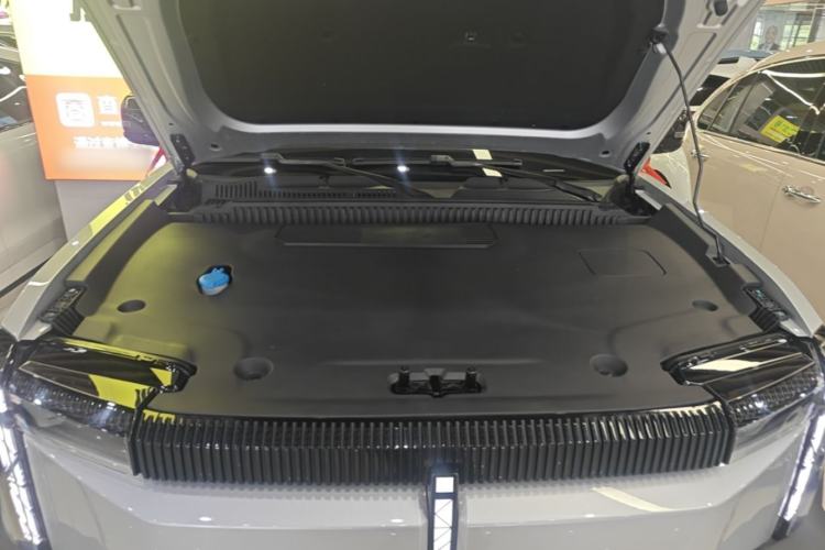 Used iCAR 03 2024 501km Four-wheel Drive Long-Range Advanced Version Engine Bay
