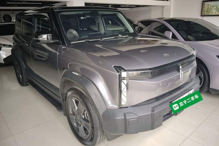 Used iCAR 03 2024 401km Two-Wheel Drive Standard Advanced Version Front Right 45 Deg