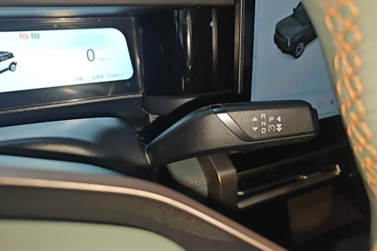 Used iCAR 03 2024 501km Four-wheel Drive Long-Range Advanced Version Gear Lever