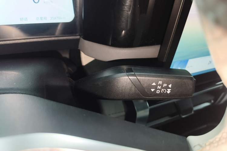 Used iCAR 03 2024 472km Four-Wheel Drive Long-Range Version Gear Lever