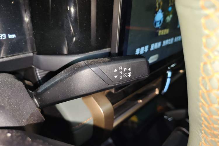 Used iCAR 03 2024 501km Two-Wheel Drive Long-Range Version Gear Lever