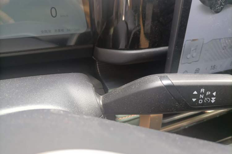 Used iCAR 03 2024 472km Four-Wheel Drive Long-Range Smart Enjoyment Version Gear Lever