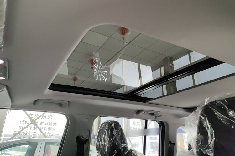 Used iCAR 03 2024 472km Four-Wheel Drive Long-Range Version Headliner