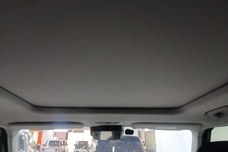 Used iCAR 03 2024 501km Four-wheel Drive Long-Range Advanced Version Headliner