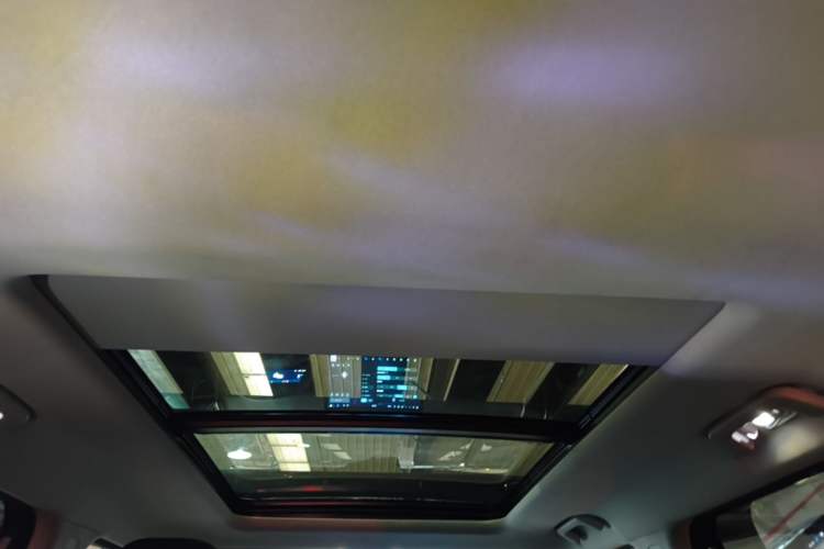 Used iCAR 03 2024 501km Range Two-Wheel Drive Long-Range Smart Trend Edition Headliner