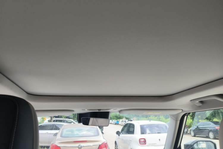 Used iCAR 03 2024 501km Four-wheel Drive Long-Range Advanced Version Headliner